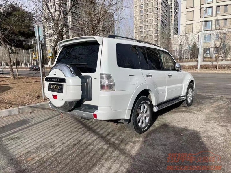 沈阳14年三菱帕杰罗3