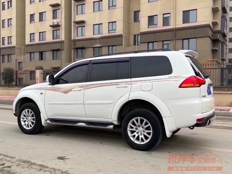 北京14年三菱帕杰罗6