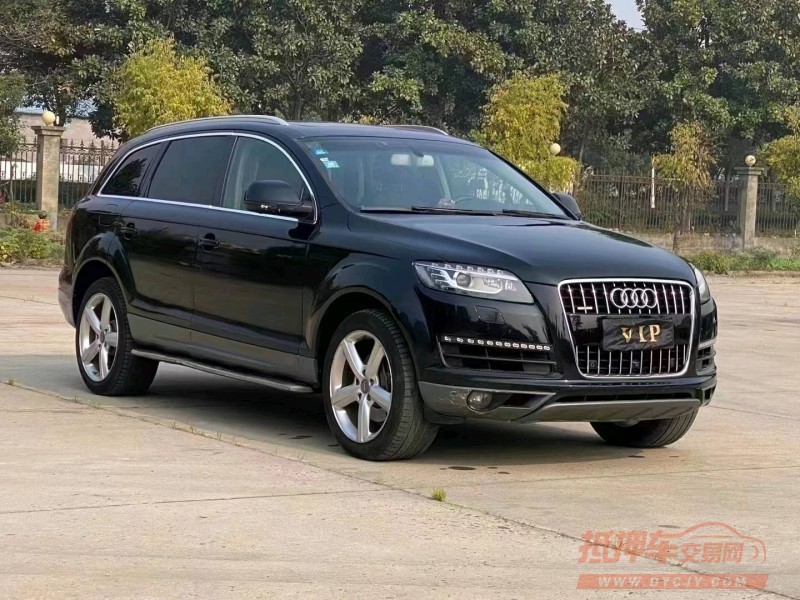 北京15年奥迪Q78