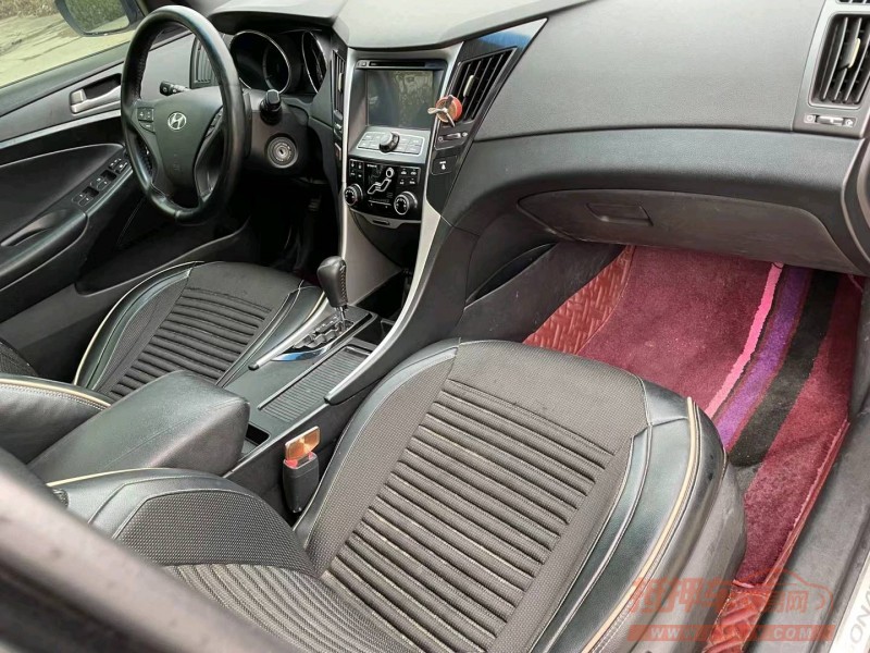 北京12年现代索纳塔八6