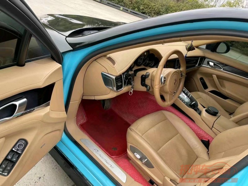 北京12年保时捷帕拉梅拉4