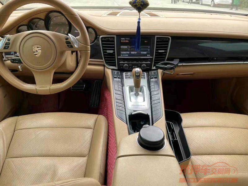 北京12年保时捷帕拉梅拉5