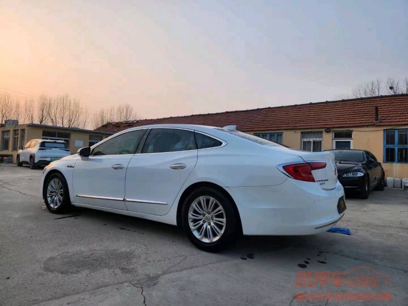 枣庄15年别克君越3