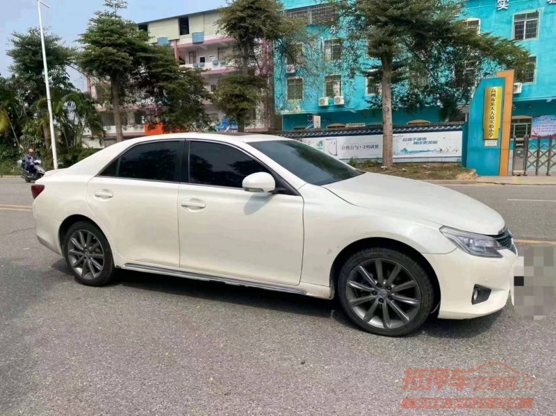 珠海15年丰田锐志2