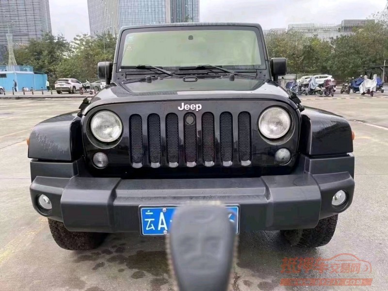 珠海17年Jeep牧马人1