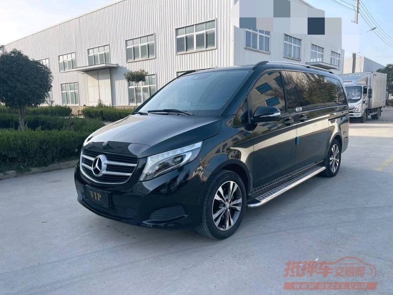 苏州17年奔驰V2