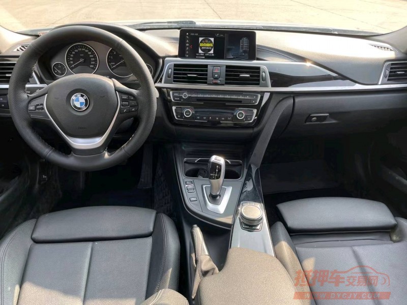 北京19年宝马3系8