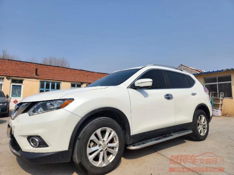 北京17年日产奇骏4