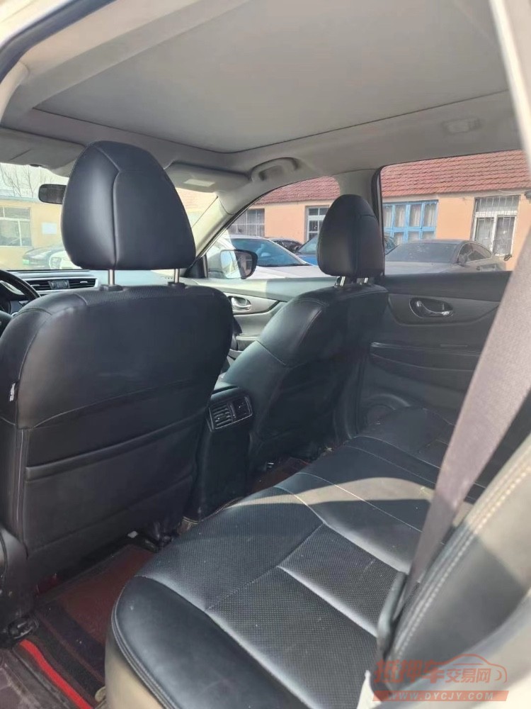 北京17年日产奇骏9