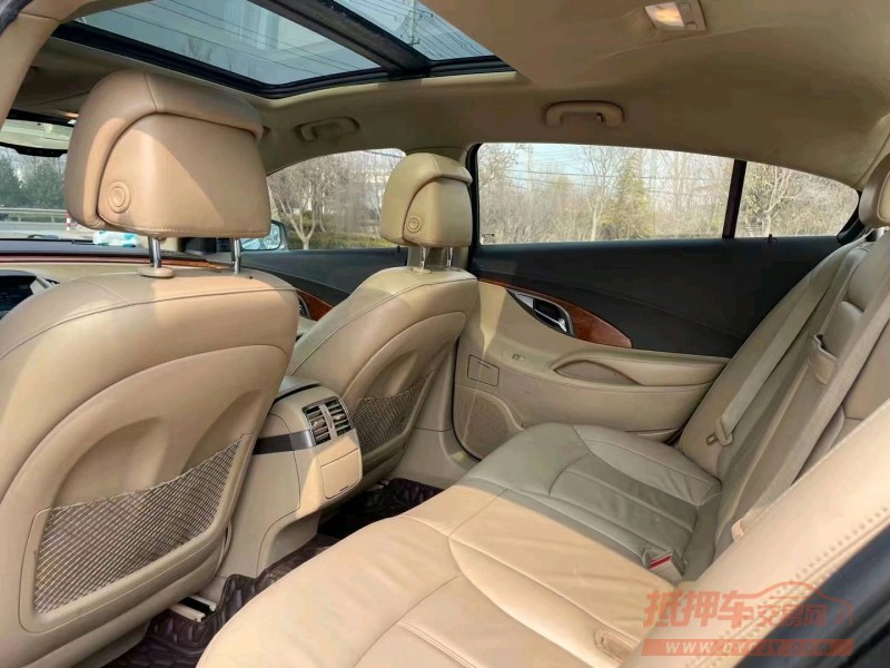 枣庄12年别克君越6