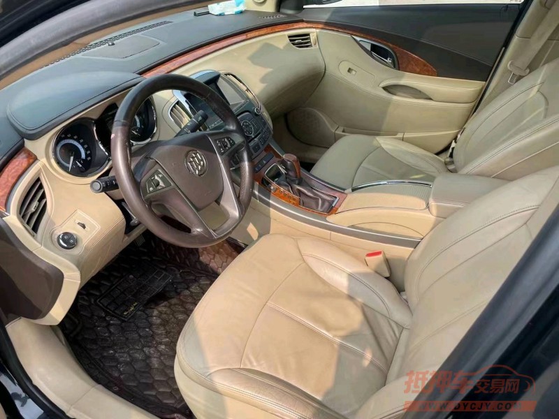 枣庄12年别克君越8