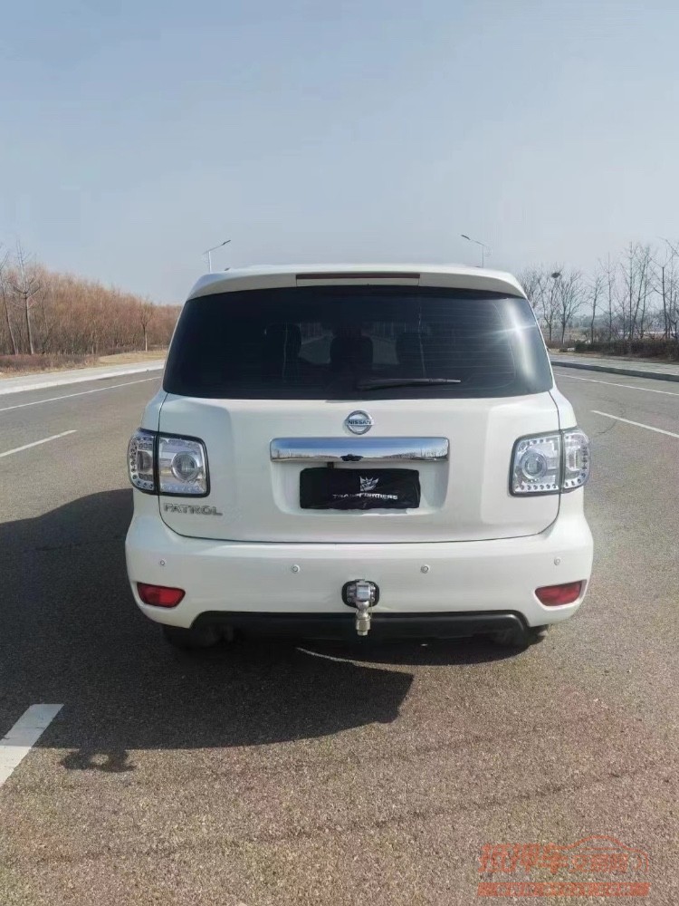 东营19年日产途乐2
