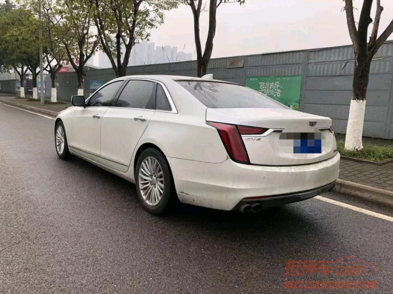 重庆19年凯迪拉克CT64