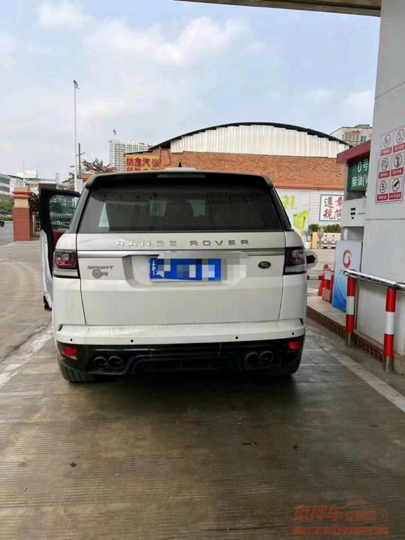 重庆17年路虎揽胜运动3