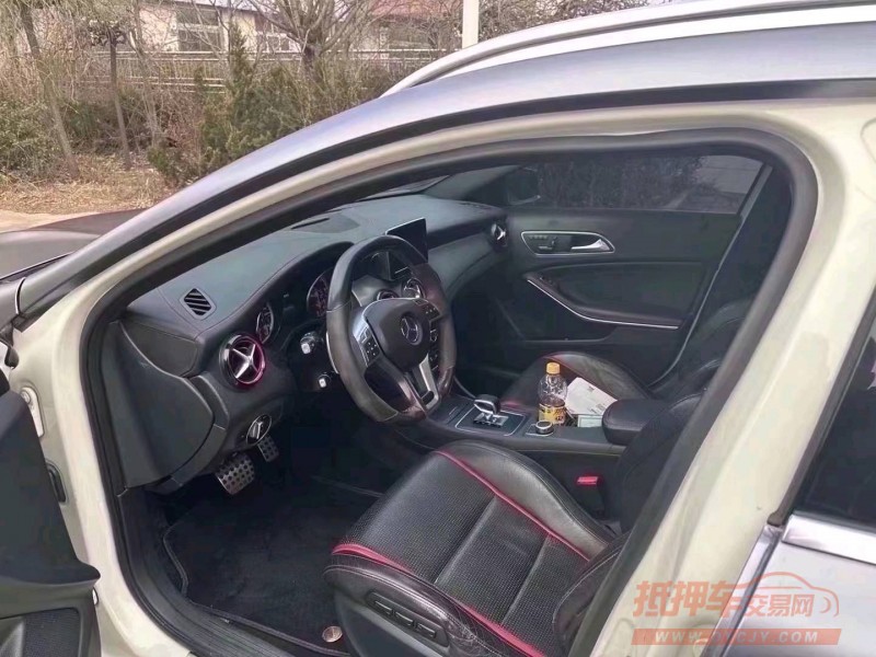 青岛16年奔驰AMG4