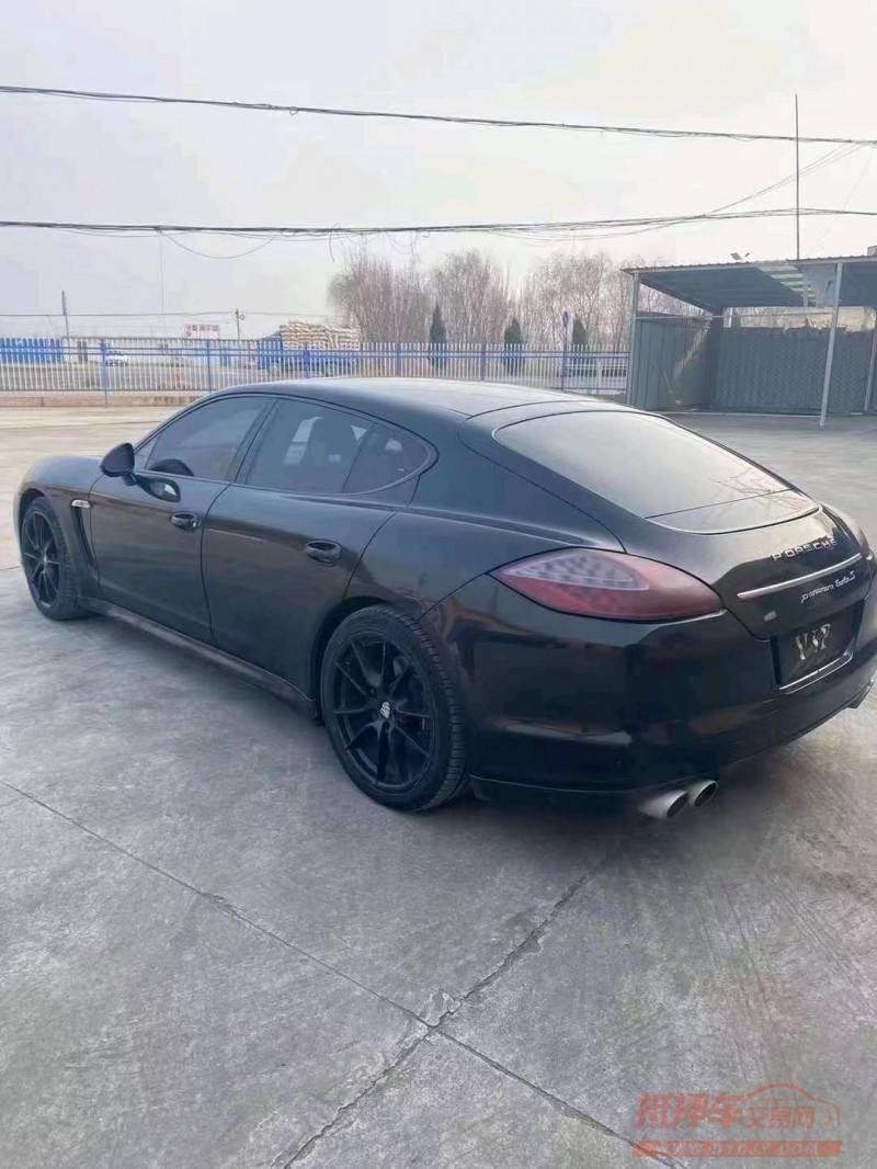济南11年保时捷帕拉梅拉5