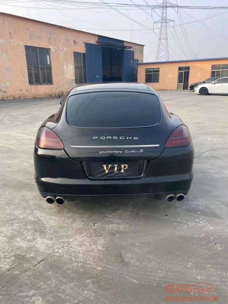 济南11年保时捷帕拉梅拉9