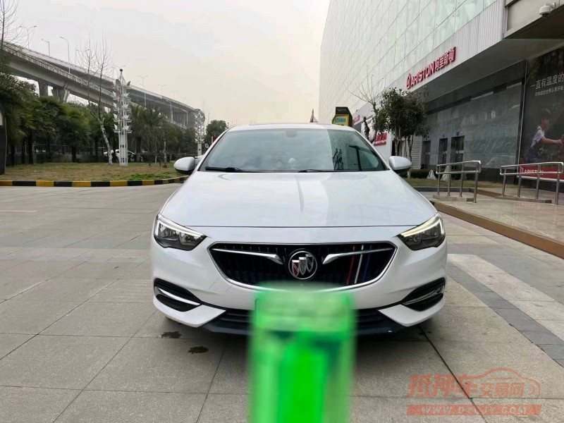 北京18年别克君威9