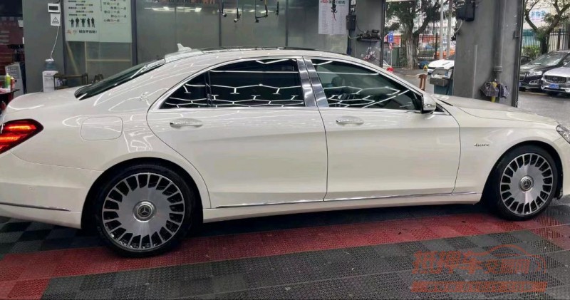 广州17年奔驰S4