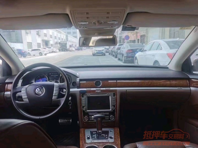 珠海13年大众辉腾2