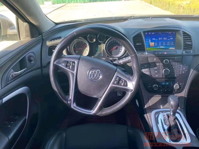 东营13年别克君威4