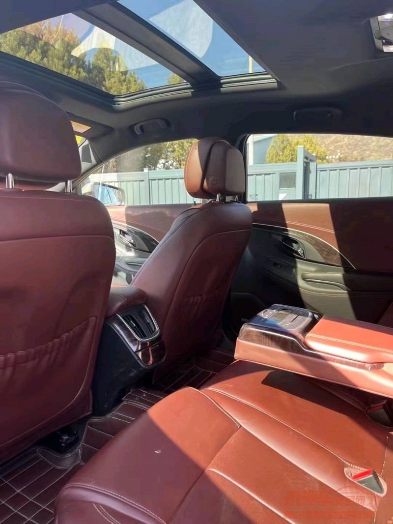 邢台15年别克君越6