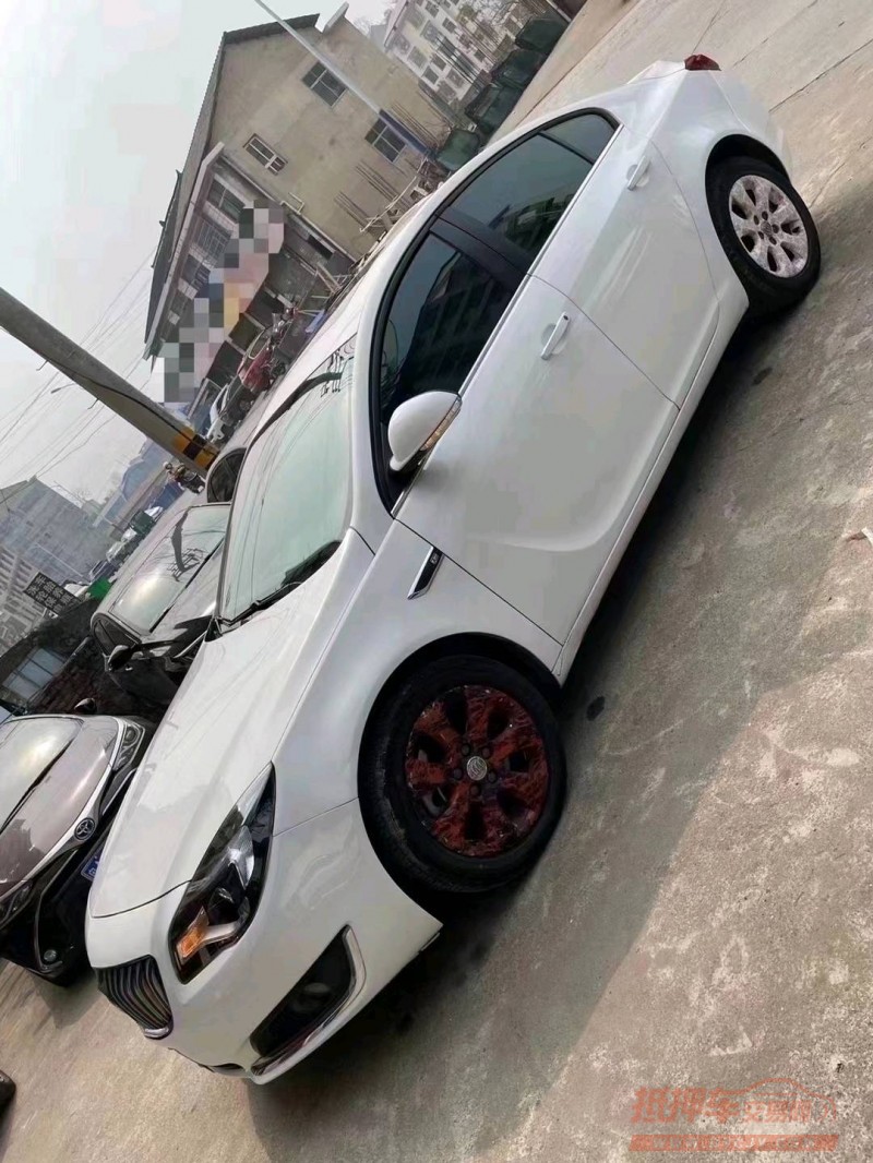 邢台15年别克君威8