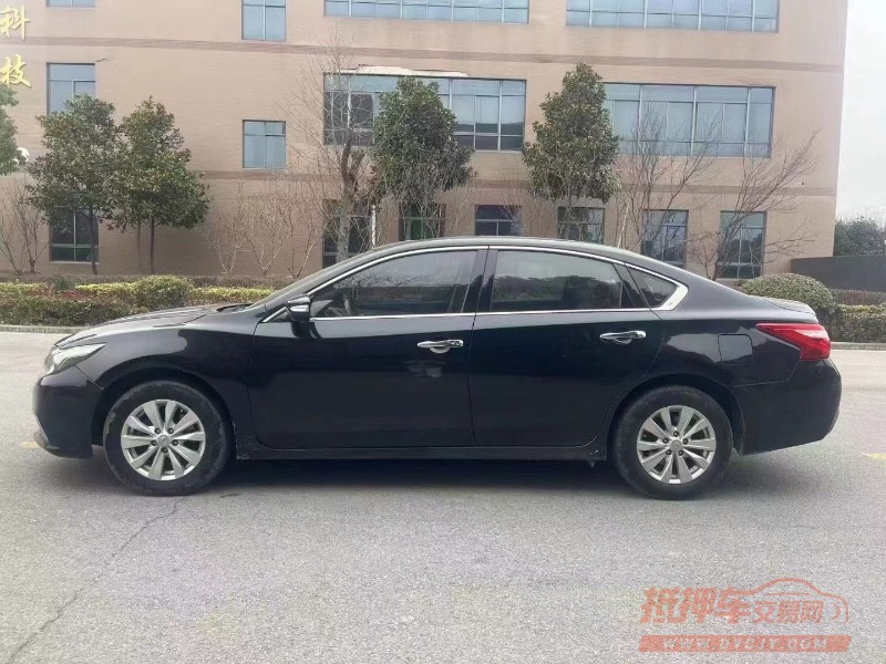 北京17年日产天籁7
