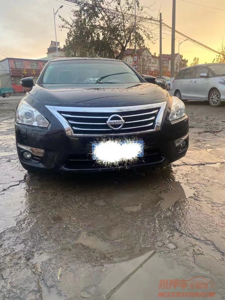 济宁16年日产天籁1