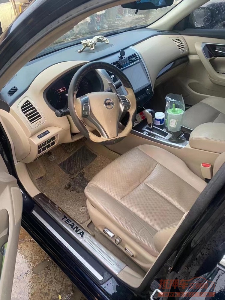 济宁16年日产天籁7