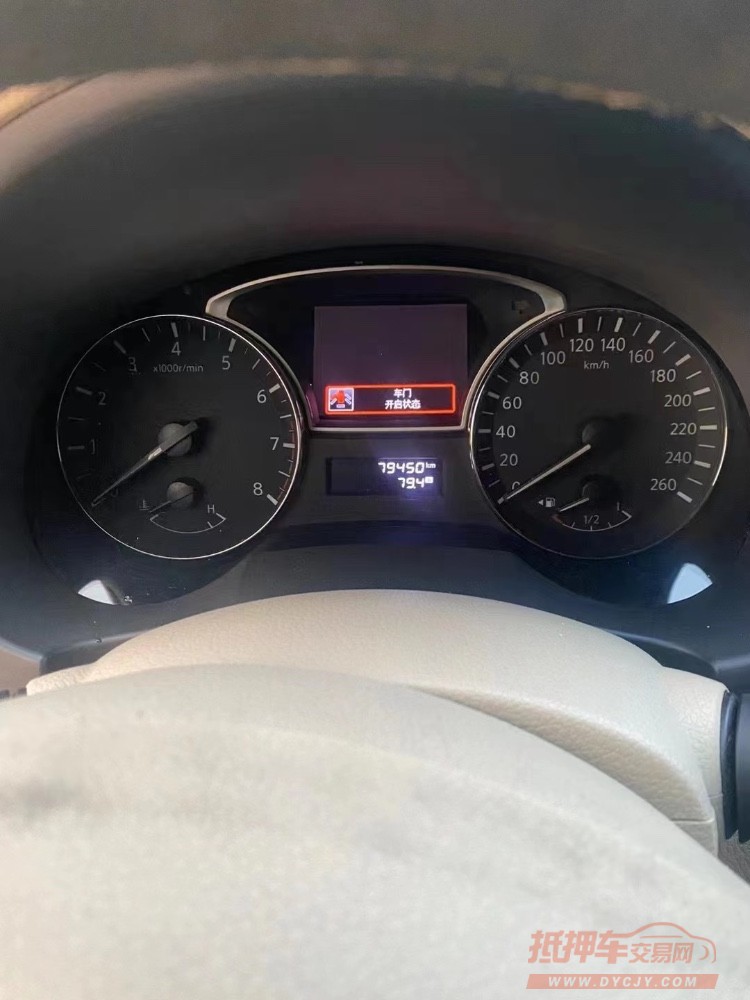 济宁16年日产天籁6