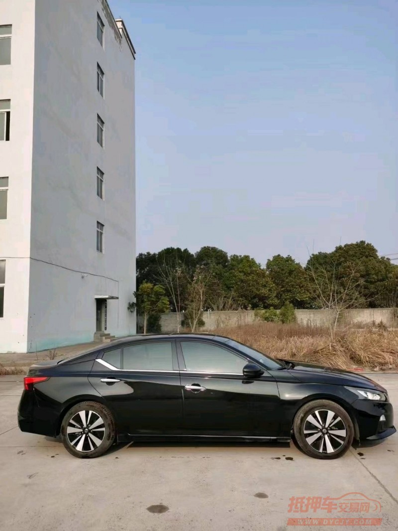 北京21年日产天籁4