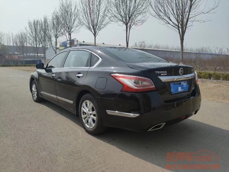 北京14年日产天籁8