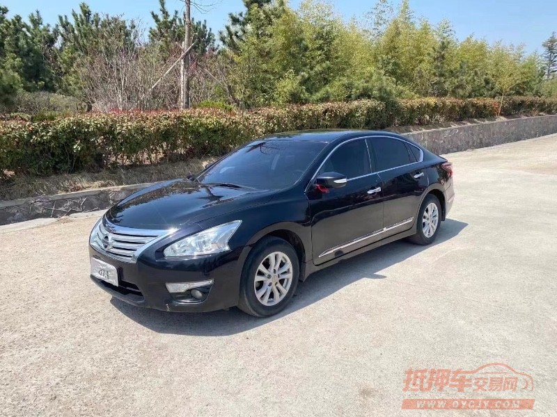 青岛14年日产天籁4