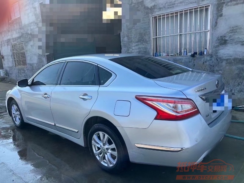 青岛13年日产天籁5