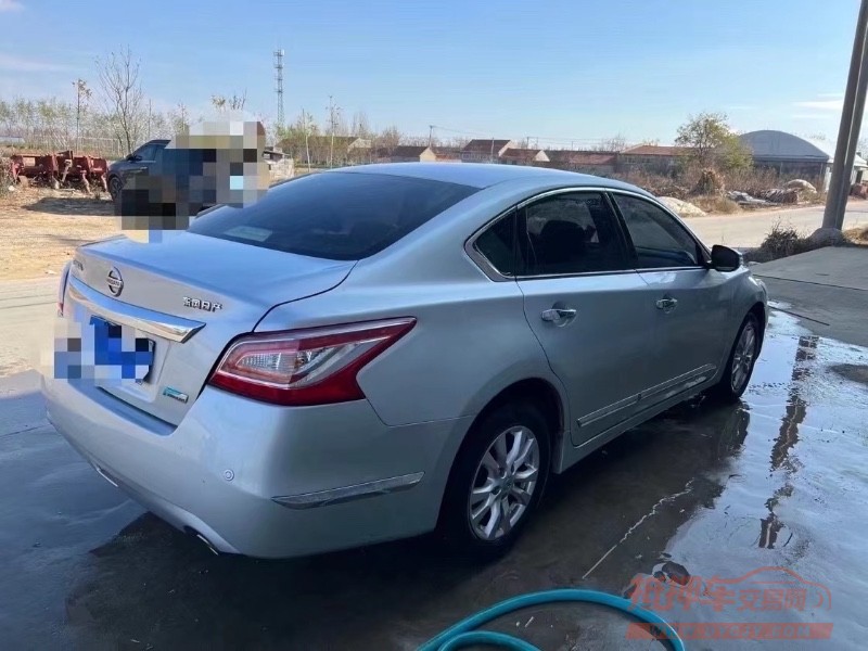 青岛13年日产天籁9