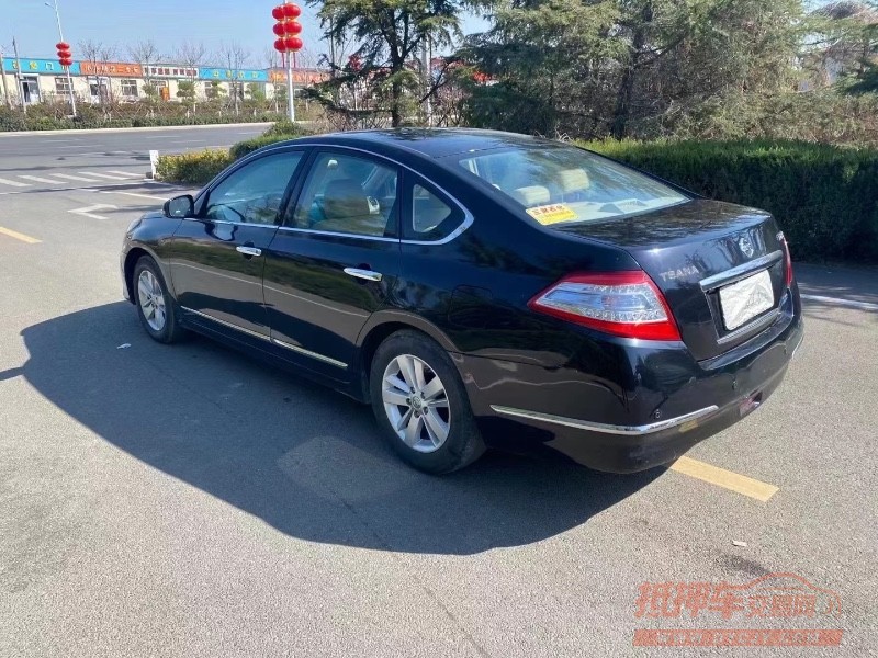 青岛12年日产天籁5