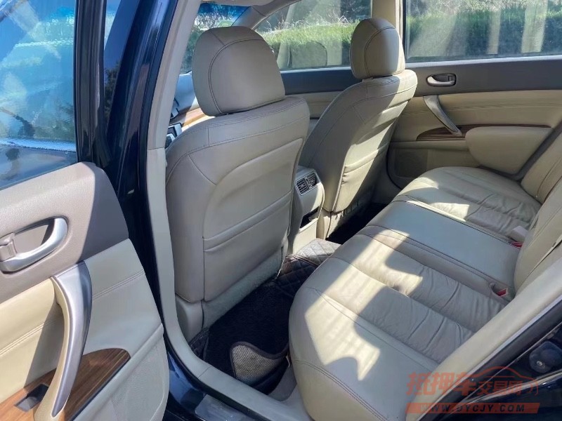 青岛12年日产天籁8