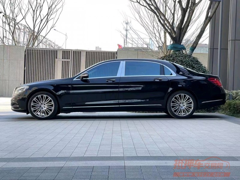 苏州16年奔驰迈巴赫S级8