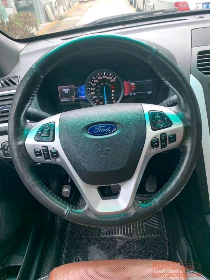 宜昌14年福特探险者5