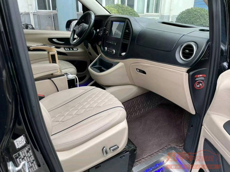 徐州19年奔驰威霆4