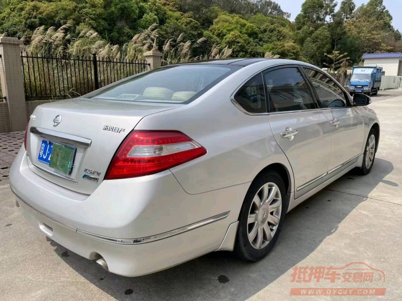 江门10年日产天籁8