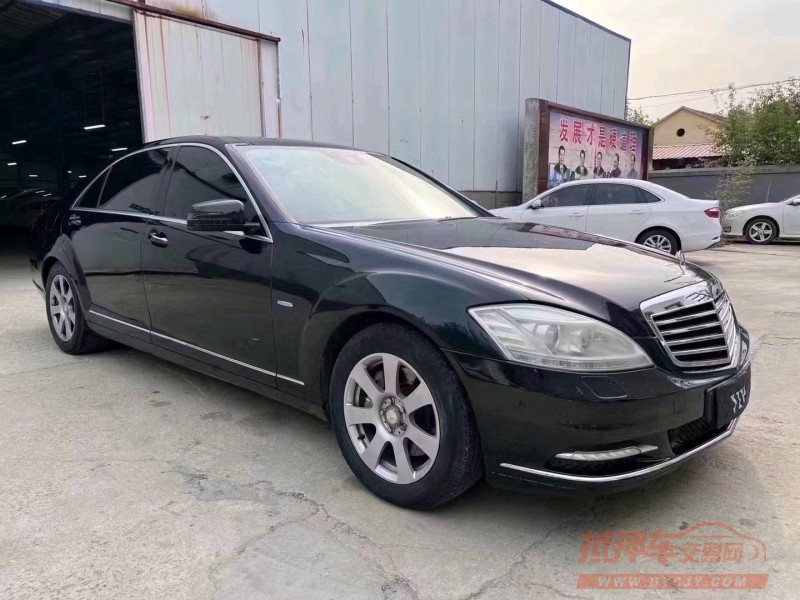 济宁13年奔驰S8
