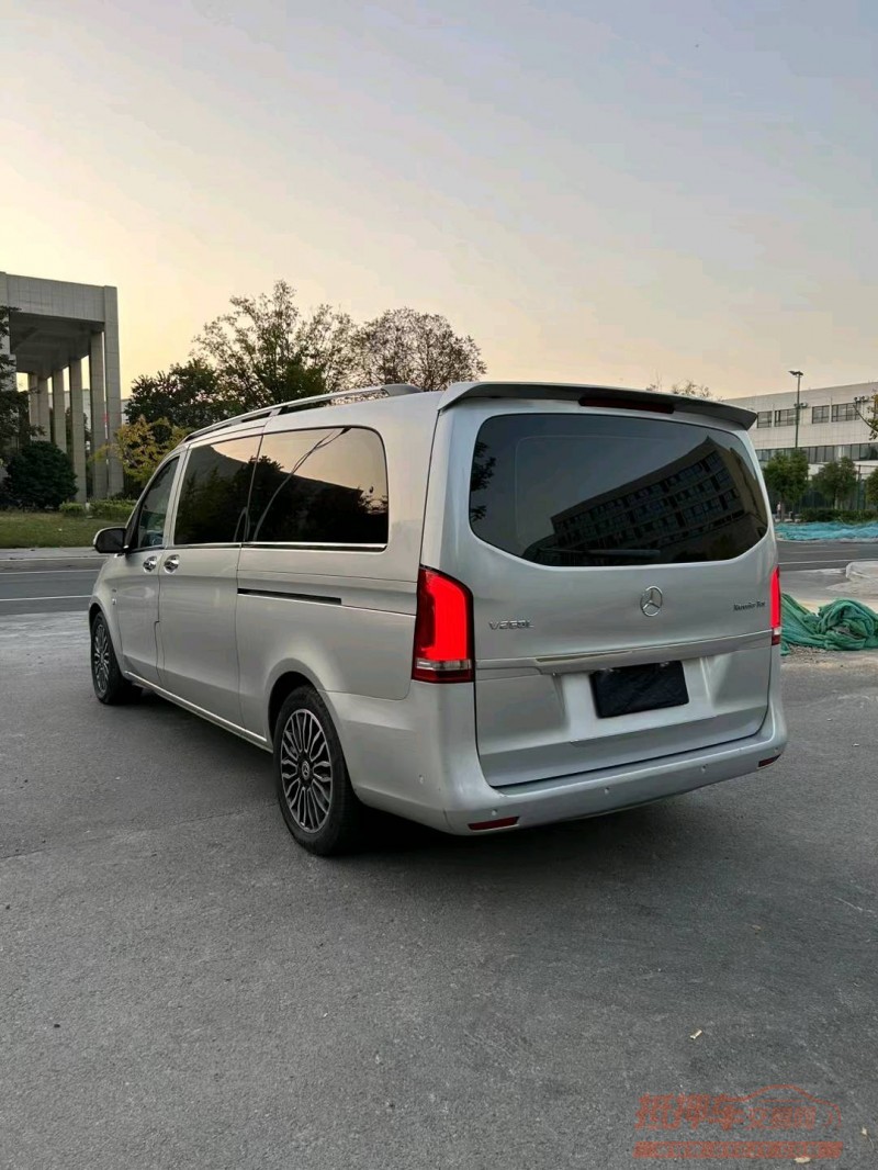 宿迁17年奔驰威霆4