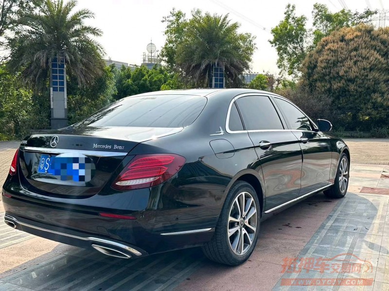 广州19年奔驰E8