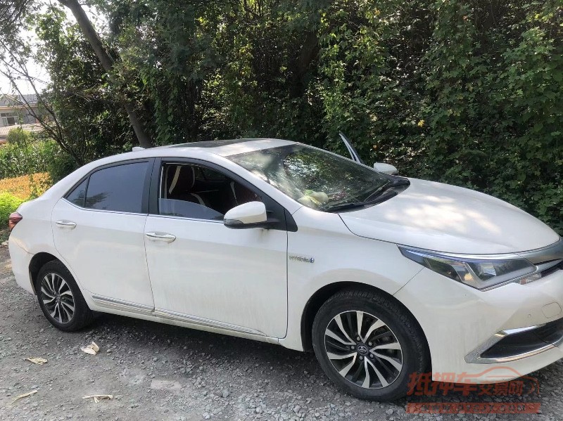 成都17年丰田雷凌1