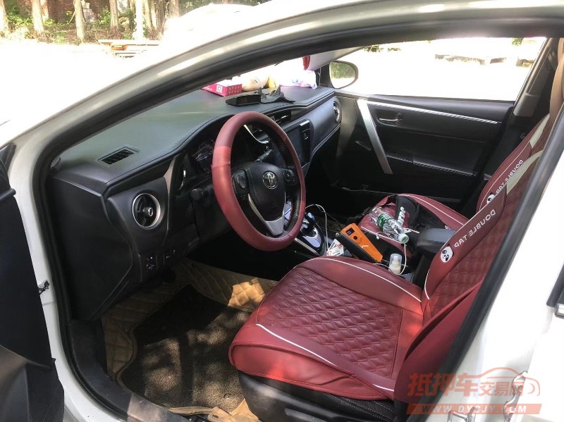 成都17年丰田雷凌2