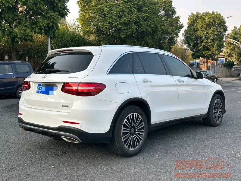 广州19年奔驰GLC7
