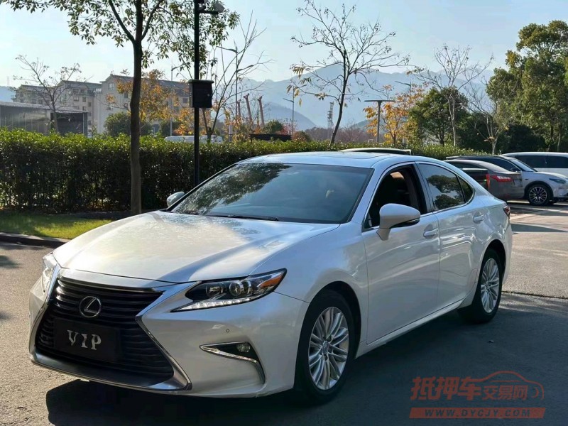 嘉兴16年雷克萨斯ES8