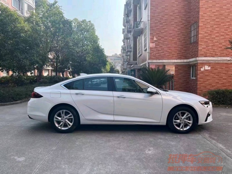 嘉兴22年别克君威3